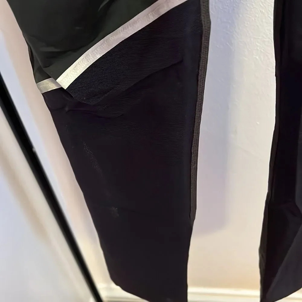 New Balance // Cropped 22” Leggings - Picture 6 of 7